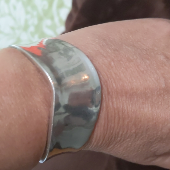 Sterling Silver Cuff Bracelet. - Picture 10 of 10